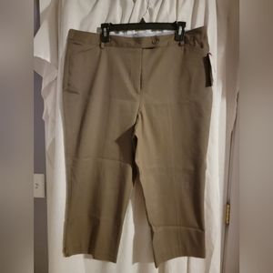 Laura Scott capri length pants, size 14, taupe